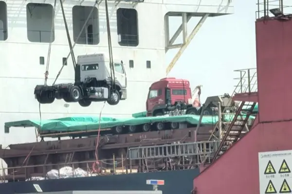 Sinotruk Howo 4x2 Tractor Truck ay ipinadala sa Saudi Arabia