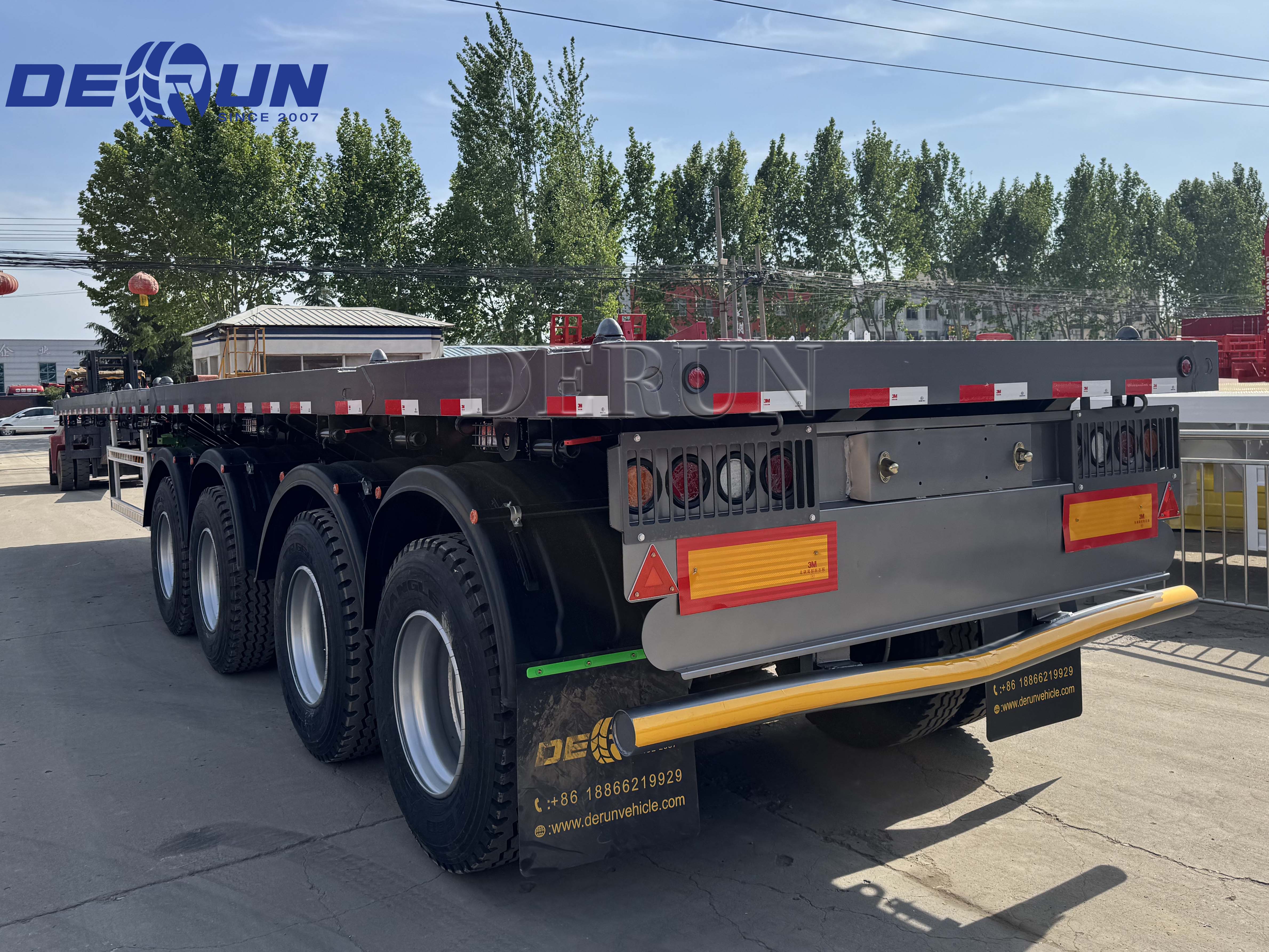 Apat na 4-axle flatbed semi-trailer ang ipapadala sa Ghana.